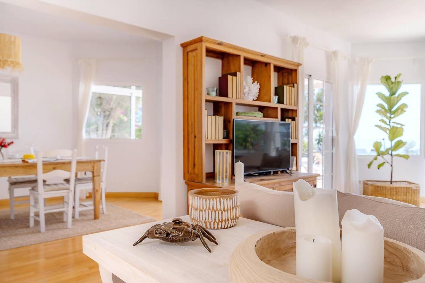 Amazing 3 Bedroom Ocean View With Pool Tías Exteriör bild