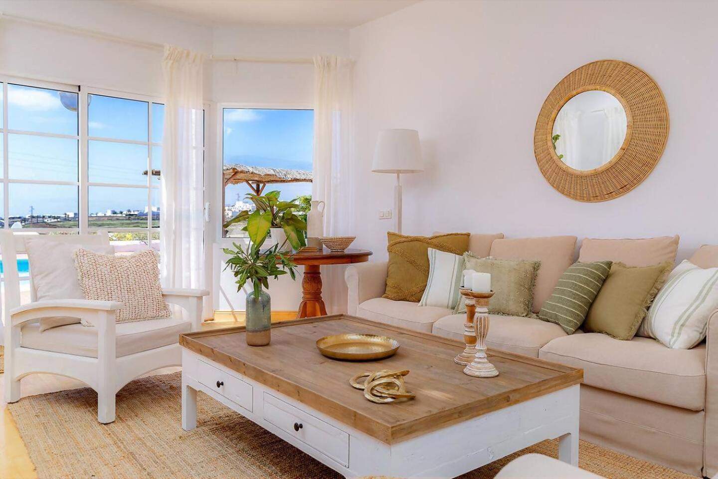 Amazing 3 Bedroom Ocean View With Pool Tías Exteriör bild