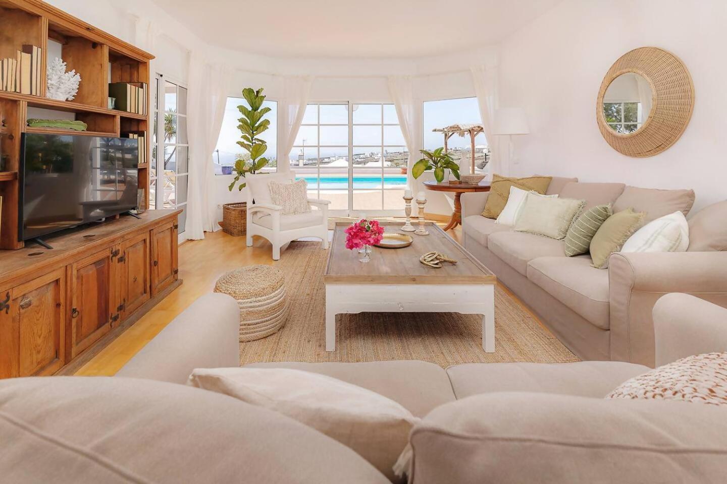 Amazing 3 Bedroom Ocean View With Pool Tías Exteriör bild