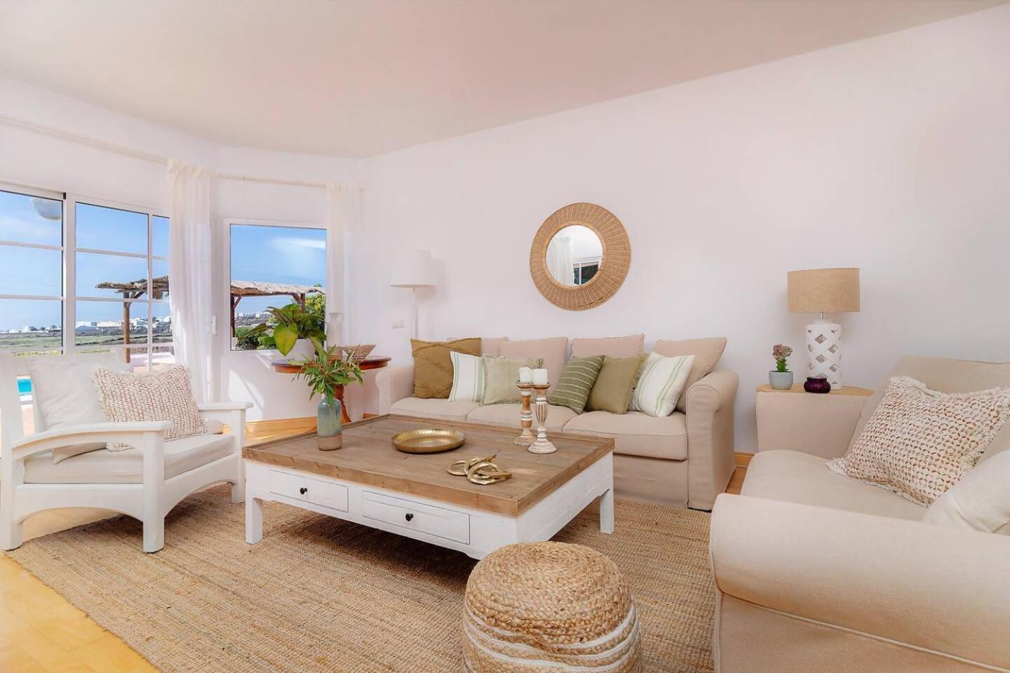 Amazing 3 Bedroom Ocean View With Pool Tías Exteriör bild