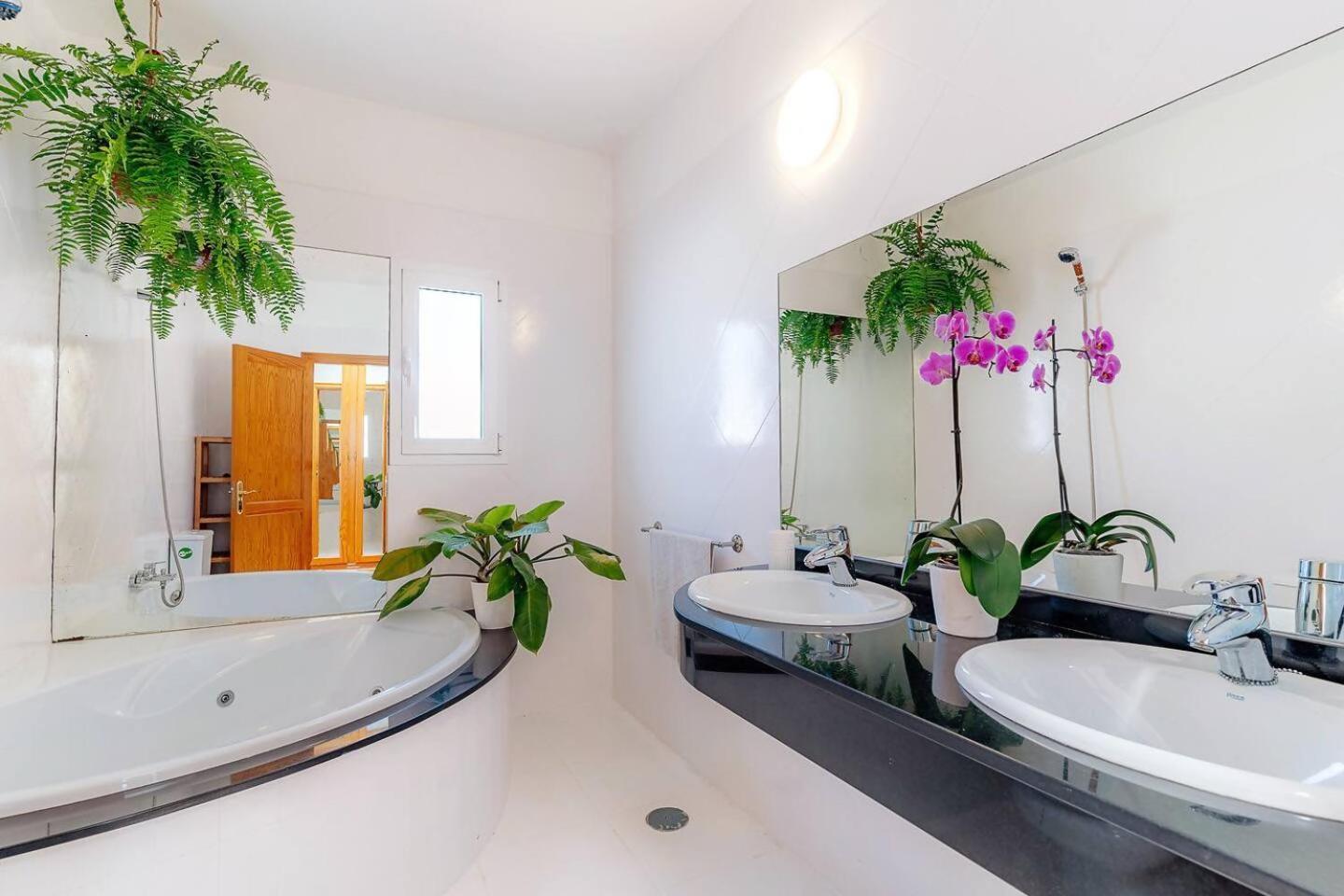 Amazing 3 Bedroom Ocean View With Pool Tías Exteriör bild